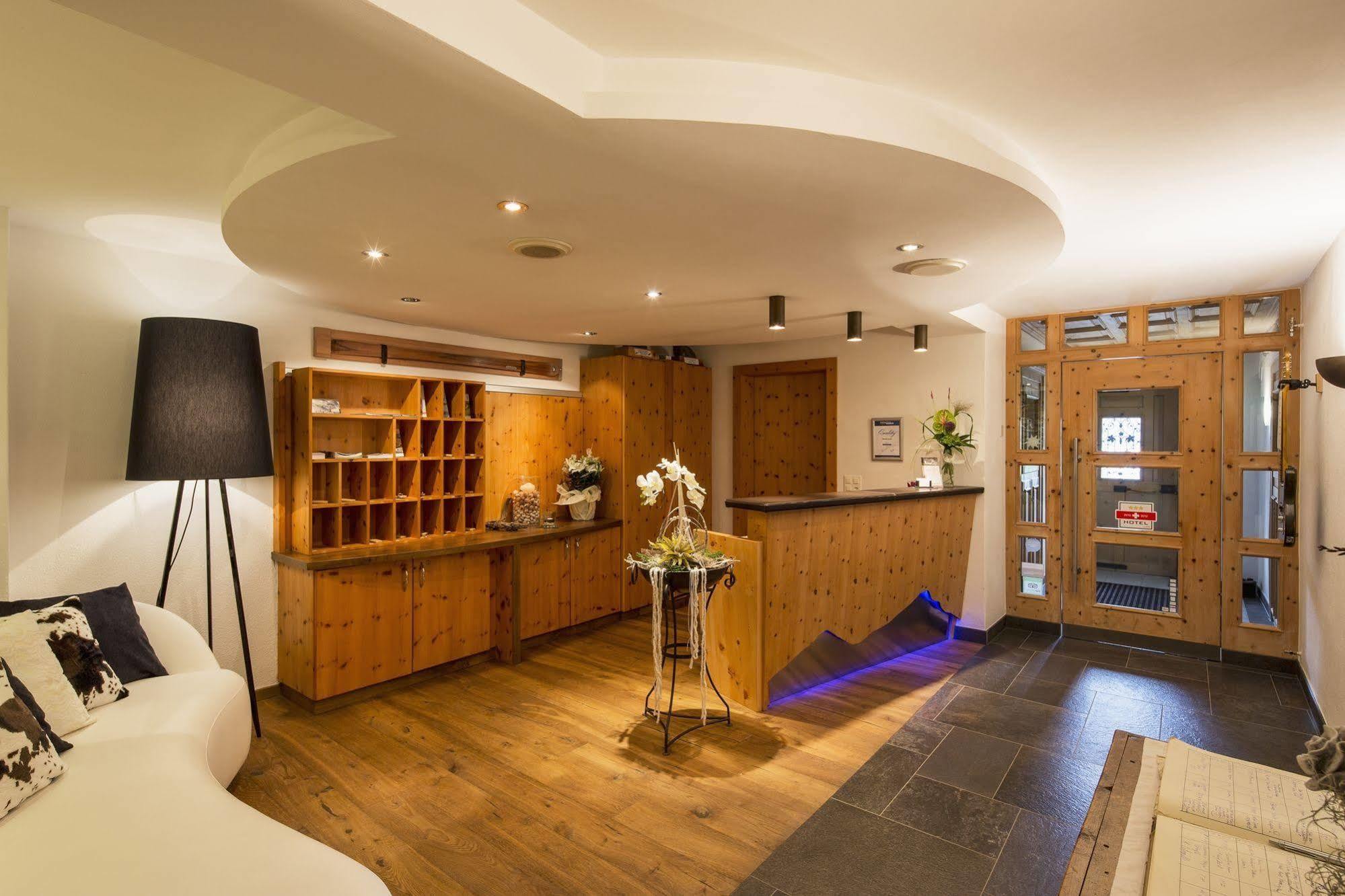 Laret Private Boutique Hotel - Adults Only Замнаун Экстерьер фото